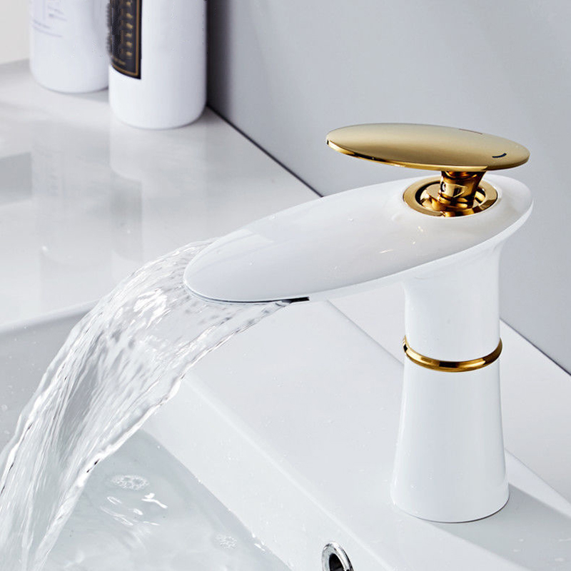 Rubinetto per lavabo a cascata - Home Hardware Bathroom Sinks recensione e prezzo